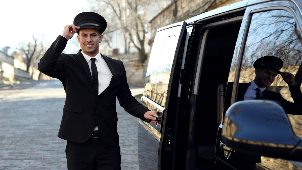 You are currently viewing Boston to Woods Hole Car Service | Luxury Rides by New England Limo