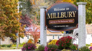 Read more about the article Limo Service Millbury MA – Luxury, Comfort & Professional Travel